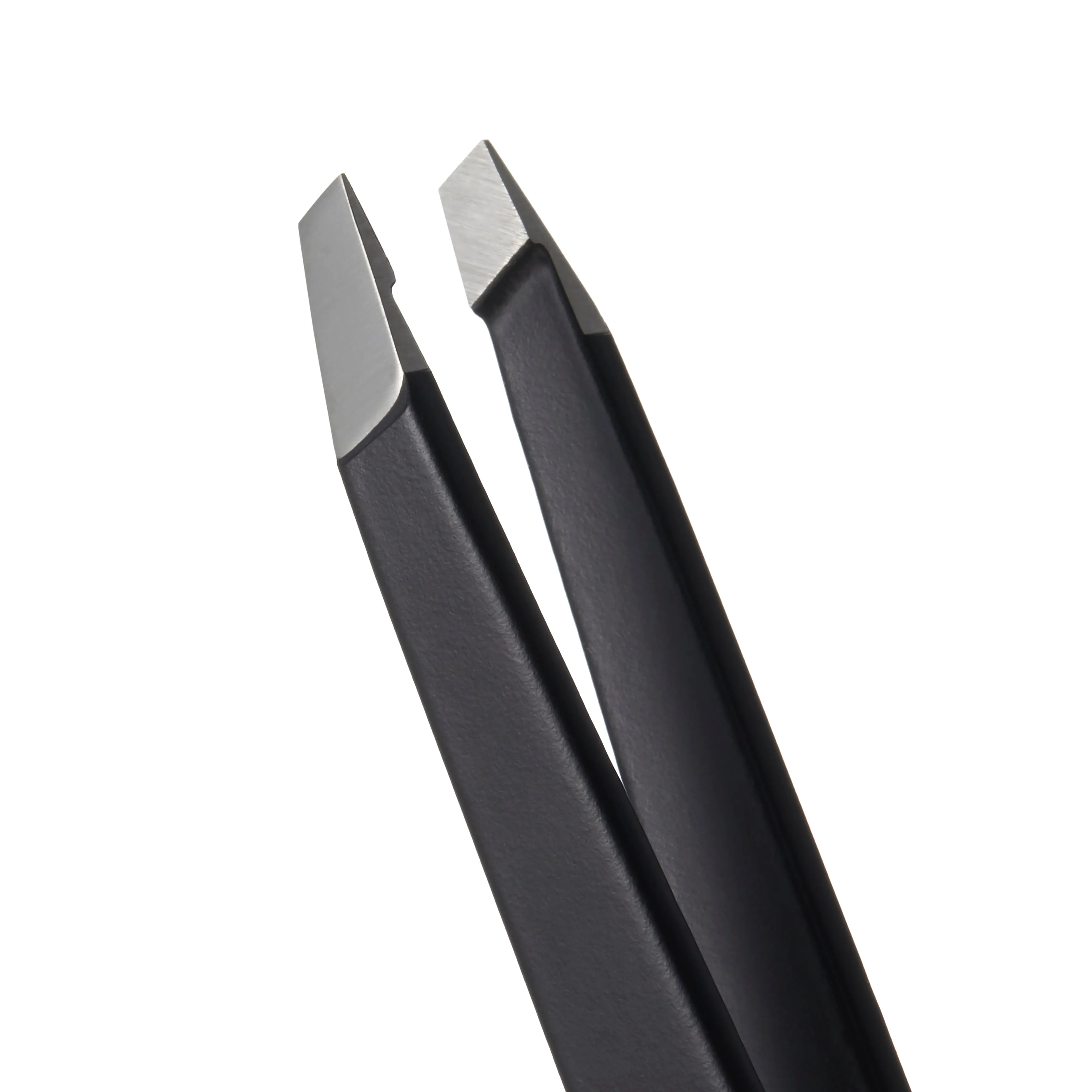 Browgame Cosmetics Signature Tweezer Slanted
